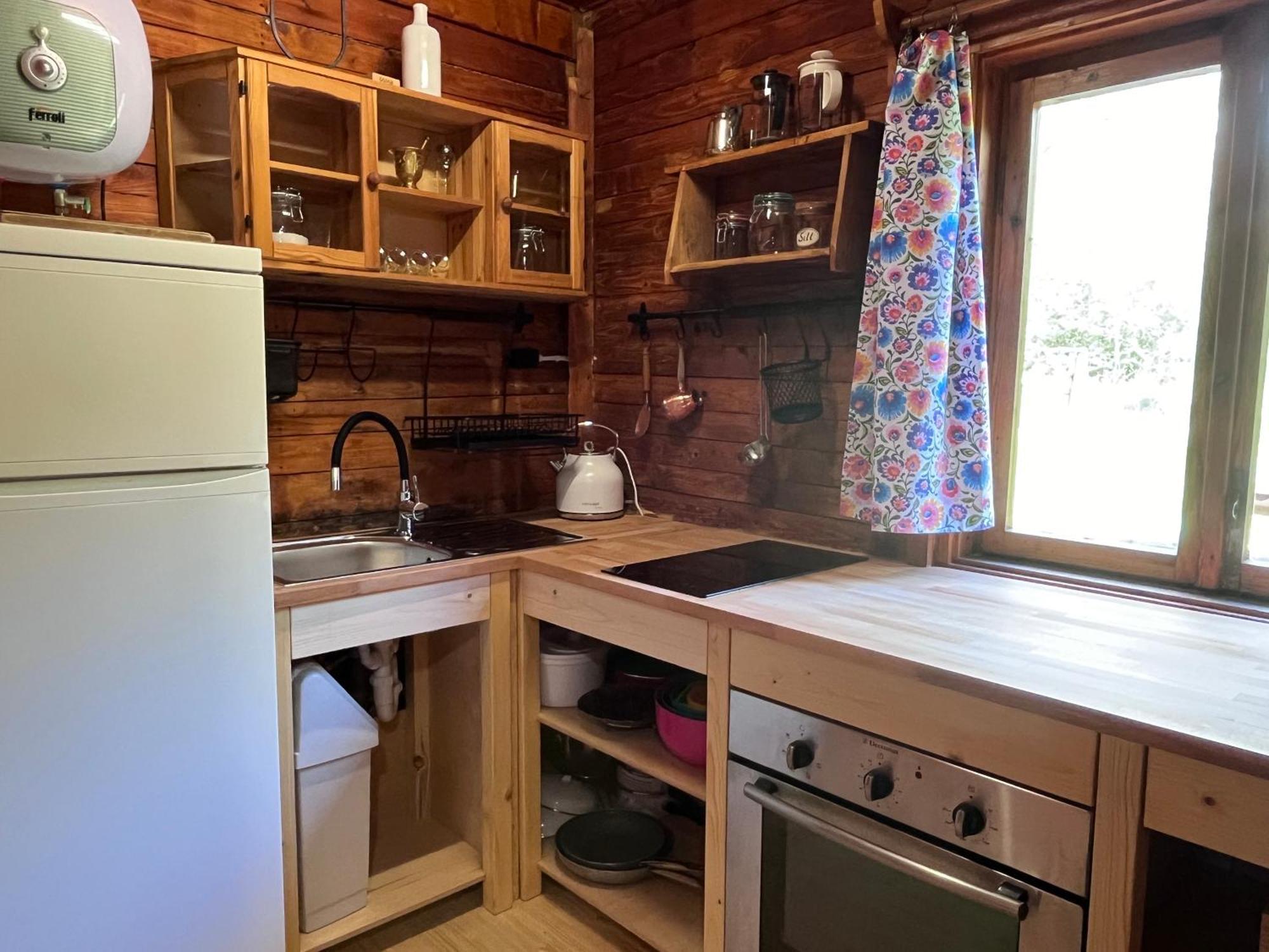 Drewniany Domek Bb Nad Rzeka Powrożnik Exteriör bild